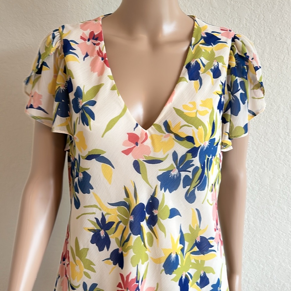 RALPH LAUREN Elegant Cream Maxi Dress. - Picture 4 of 14